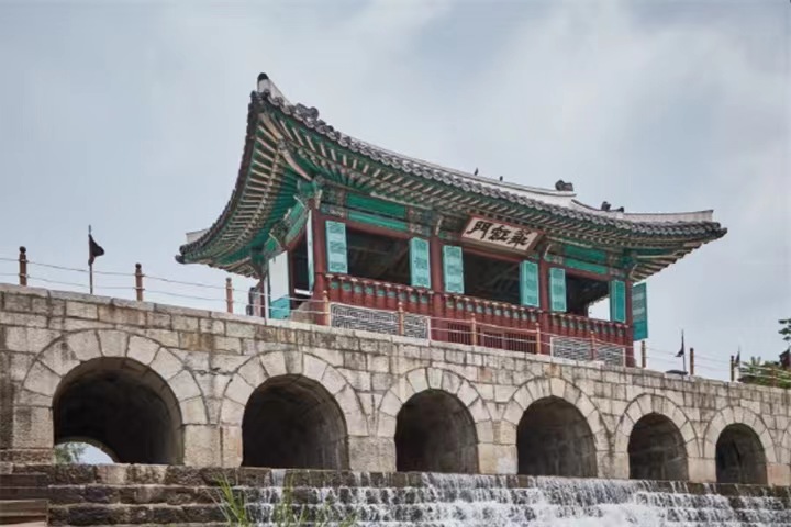 水原华城