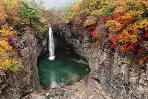 涟川郡才人瀑布公园