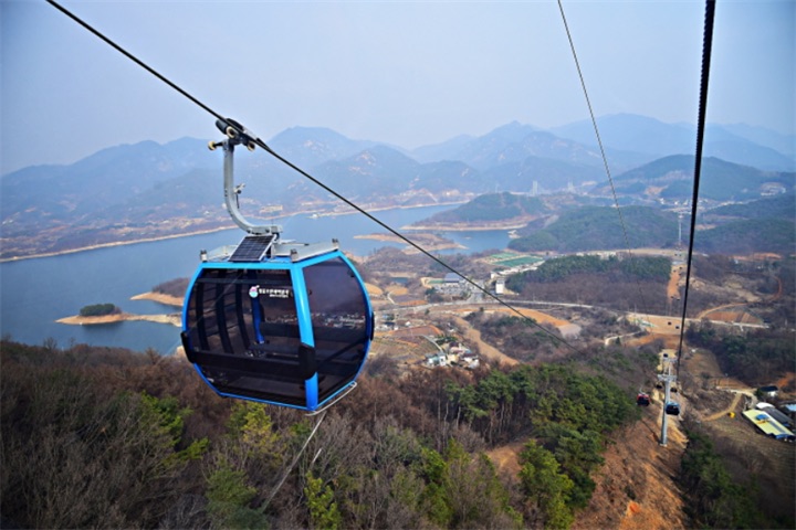 堤川清风湖畔缆车