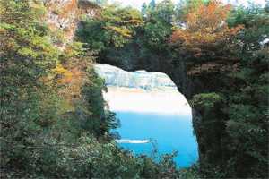 丹阳郡岛潭三峰