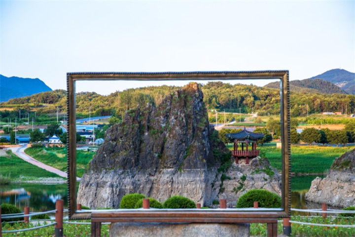 丹阳郡岛潭三峰
