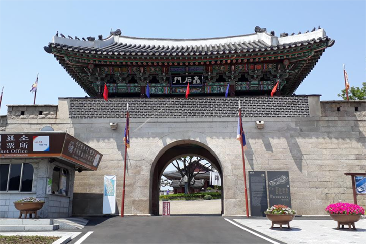 晋州城
