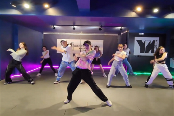 江南K-POP舞蹈课堂+视频拍摄